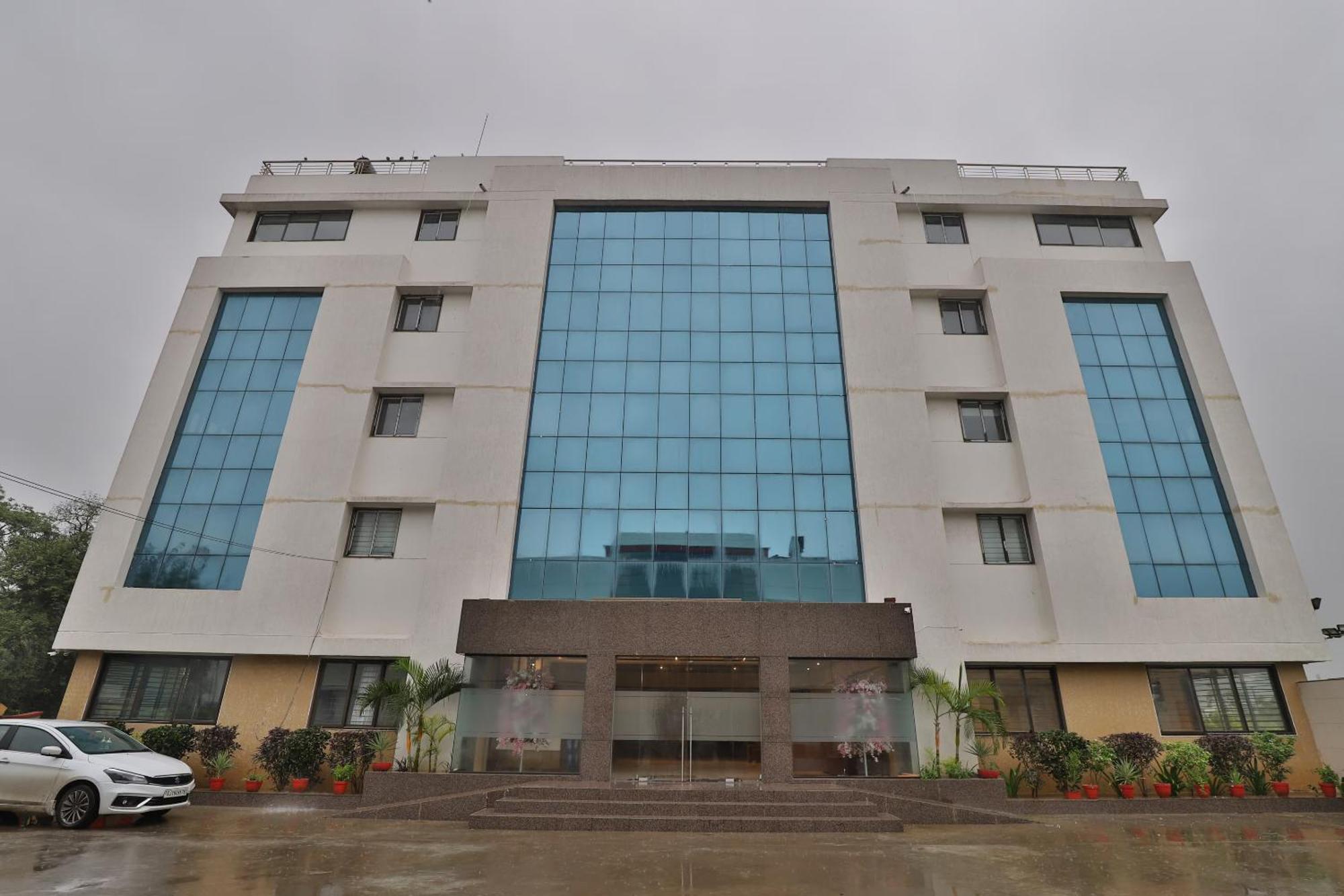 Atithi Resort Bharuch Экстерьер фото