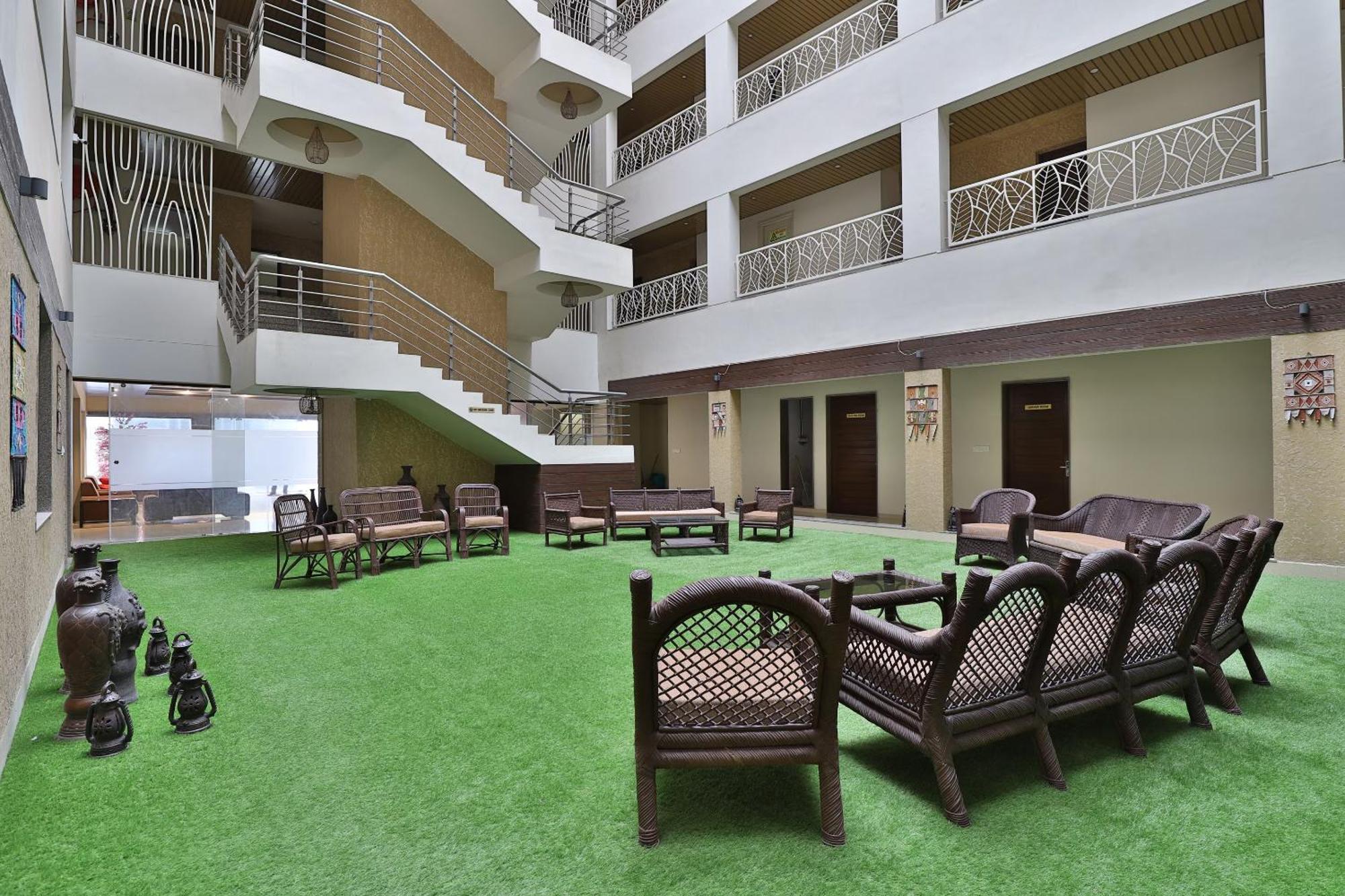 Atithi Resort Bharuch Экстерьер фото