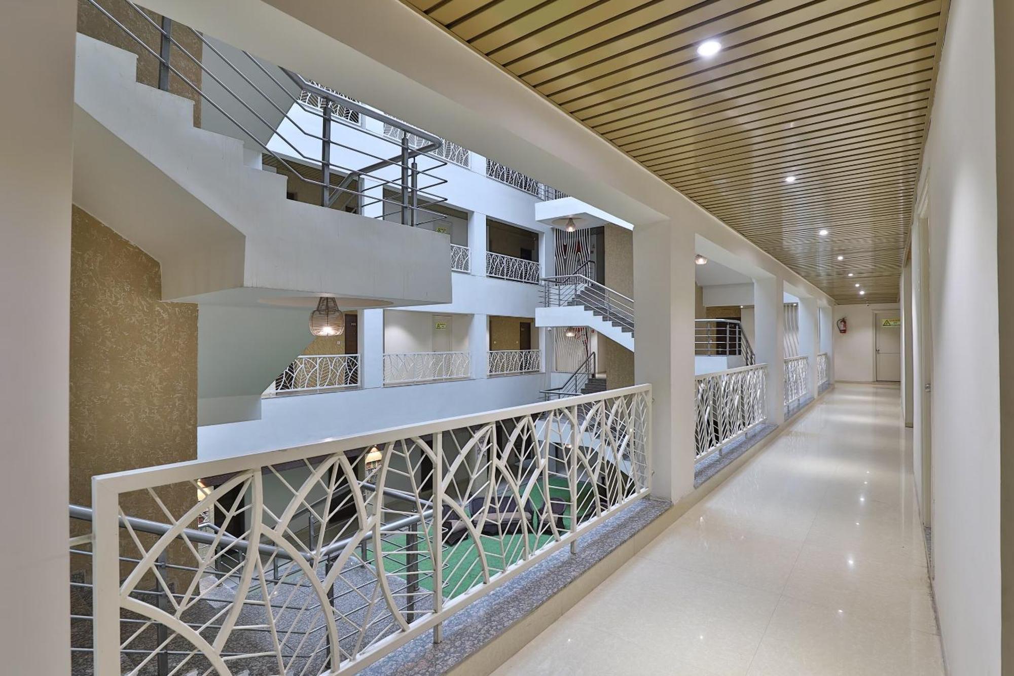 Atithi Resort Bharuch Экстерьер фото