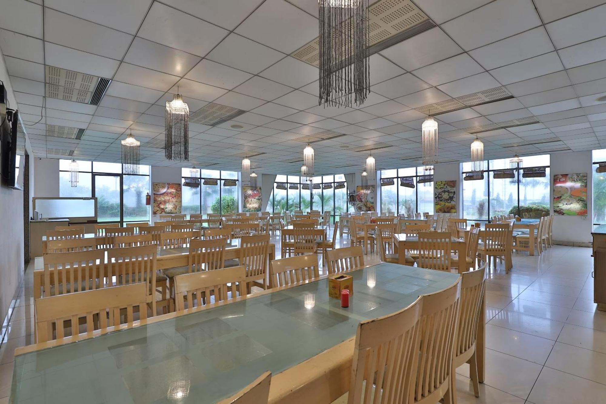 Atithi Resort Bharuch Экстерьер фото